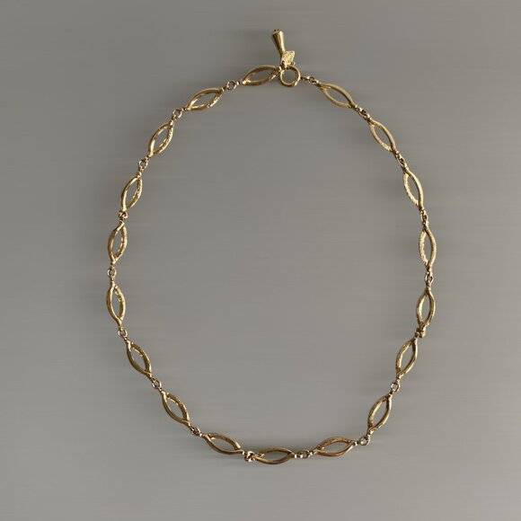 Sarah Coventry Vintage Collar Length Gold Necklace - Picture 1 of 8